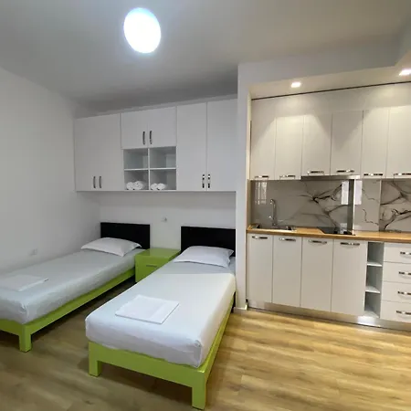 B&e Riviera